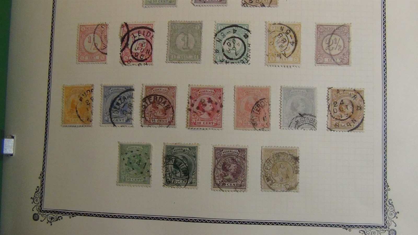 Stampsweis Netherlands collection on Scott Specialty album pages est 1000 to '72