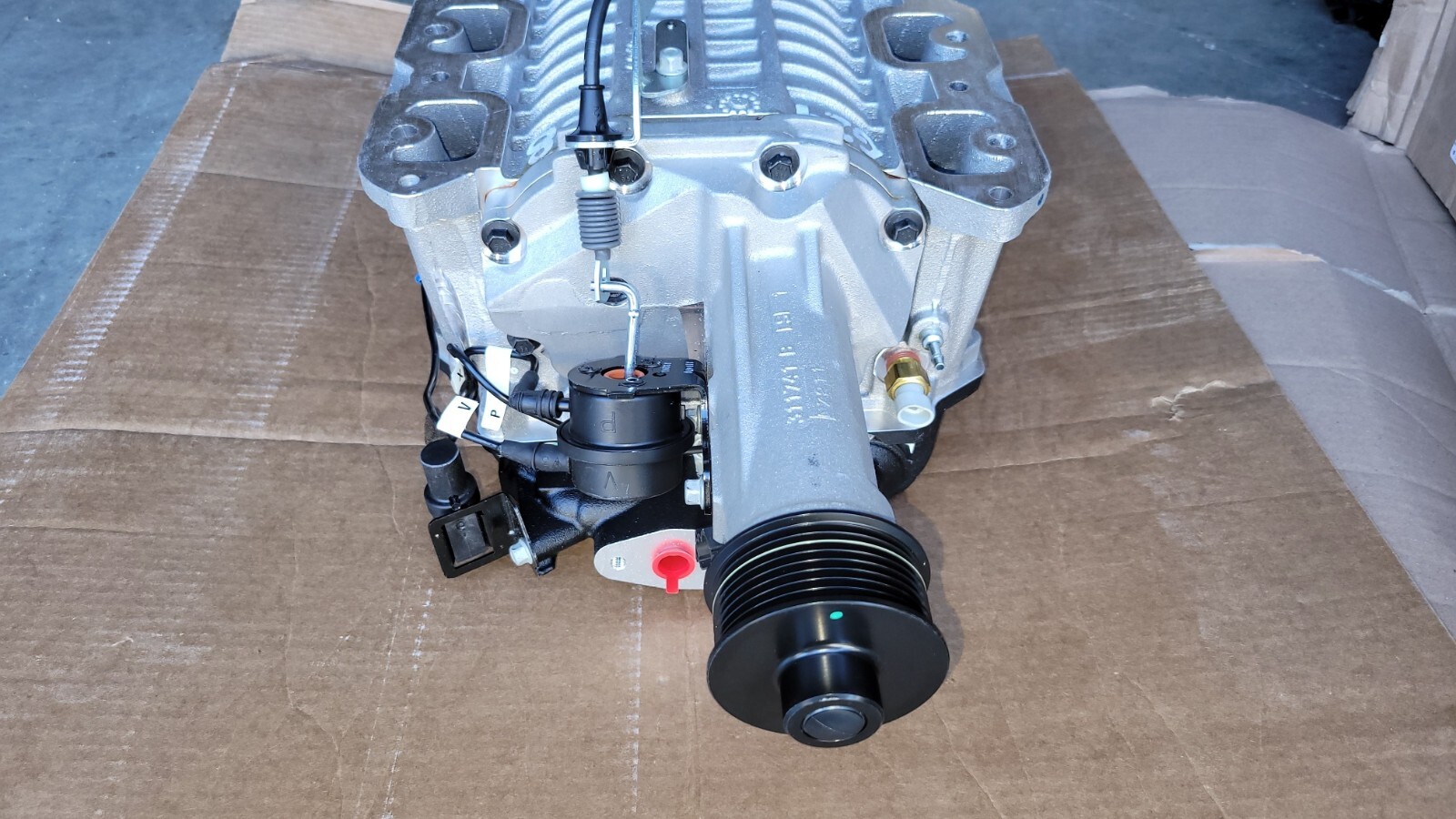 NEW GM Eaton M122 supercharger intercooler assembly 2006-09 Cadillac XLR-V 4.4V8