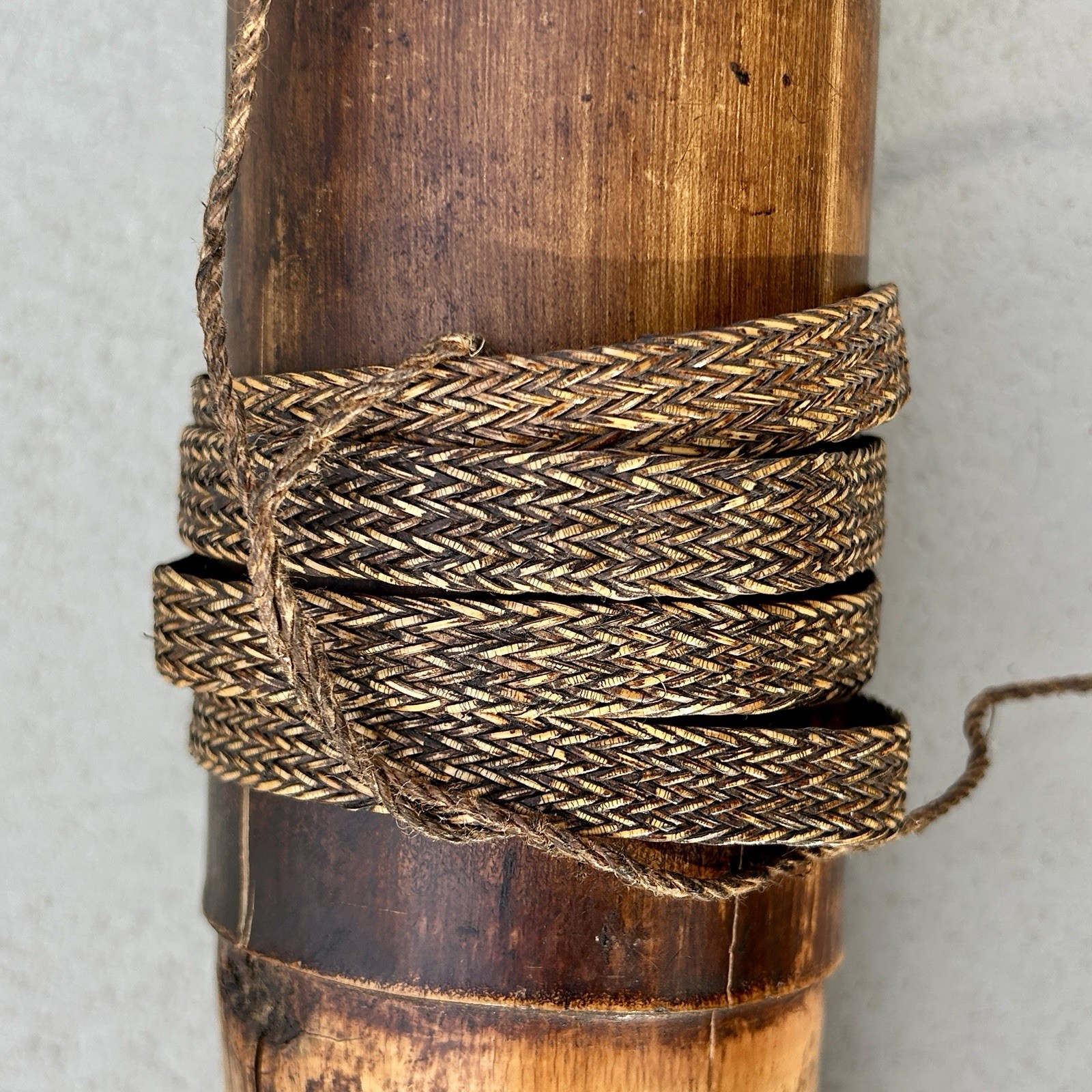 Borneo Dayak Bamboo Blowpipe Dart Quiver Tolor w/ 7 Darts Rattan 1960s Vintage