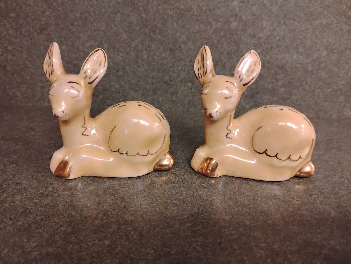 VINTAGE KITSCH YELLOW BAMBI DEER SALT AND PEPPER SHAKERS - 1950's  MADE IN JAPAN