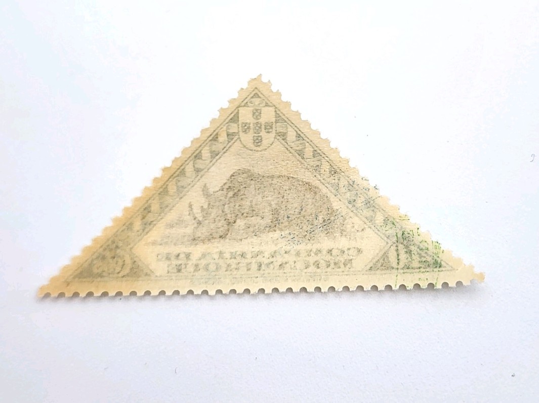 (4) Mozambique Triangle Postage Stamps- Mint - 30 - 40 - 45 - 50 MNH - Centavos