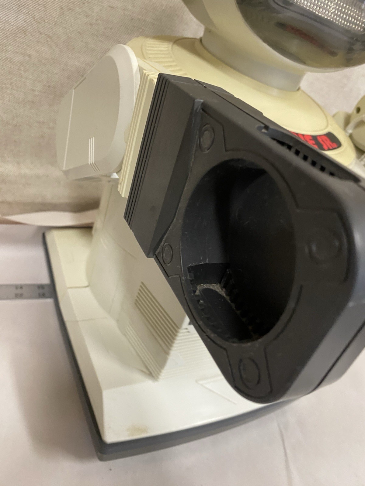 Robie Sr. RX Radio Shack Robot Collectable, UNTESTED No Remote