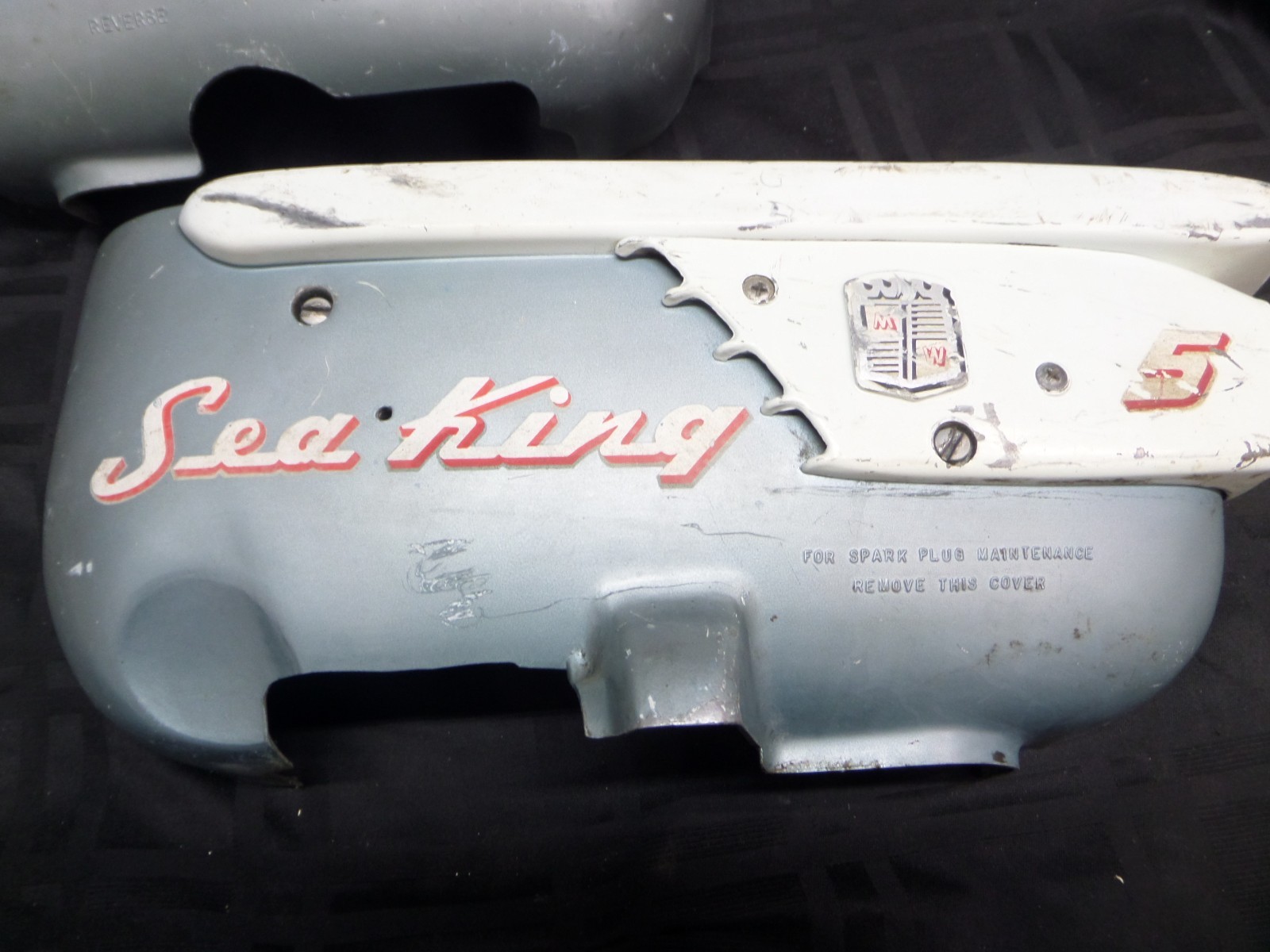 1956 GALE SEA KING GG9002B 5HP LOWER COWLING 552714 552715 COVER OUTBOARD MOTOR