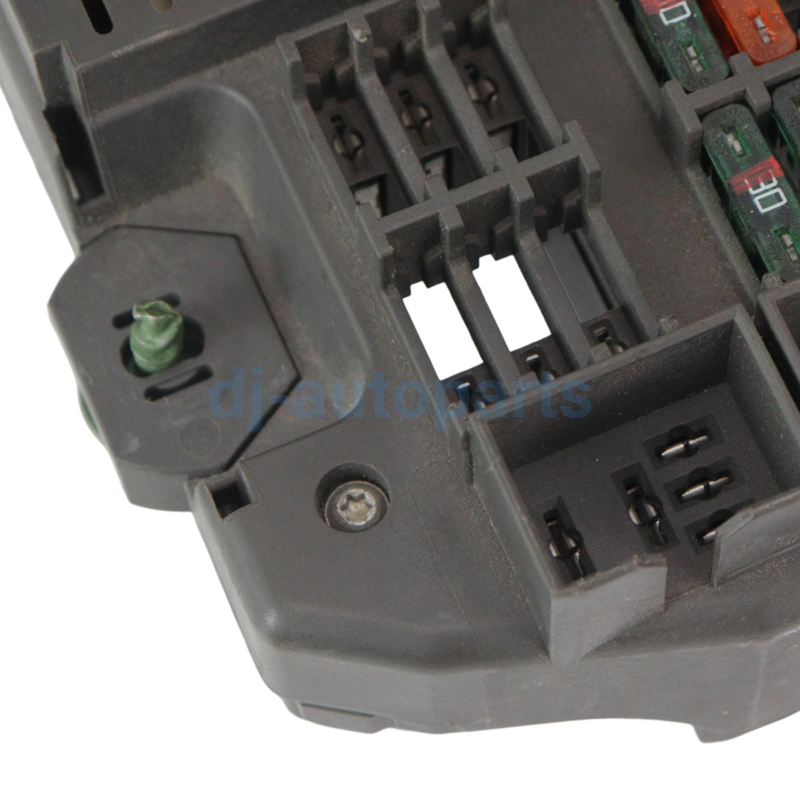 Front Power Distribution Junction Fuse Box 61149145115 For BMW X5 X6 E70 E71 E72