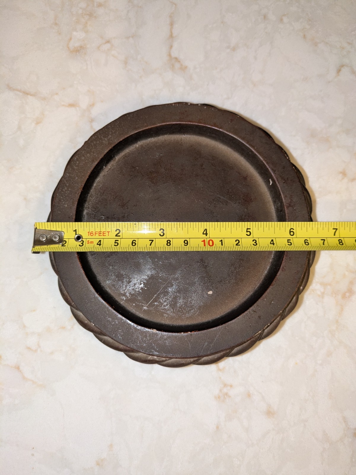 AUSTIN PRODUCTIONS SCULPTURE 4.5" Rope Plate Candle Display (Brown Pottery)