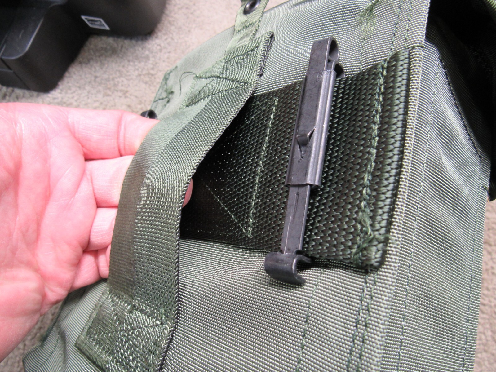 US Gunner Pouch Case w/ Alice Clips Old School OD Nylon 200 rd New Old Stock