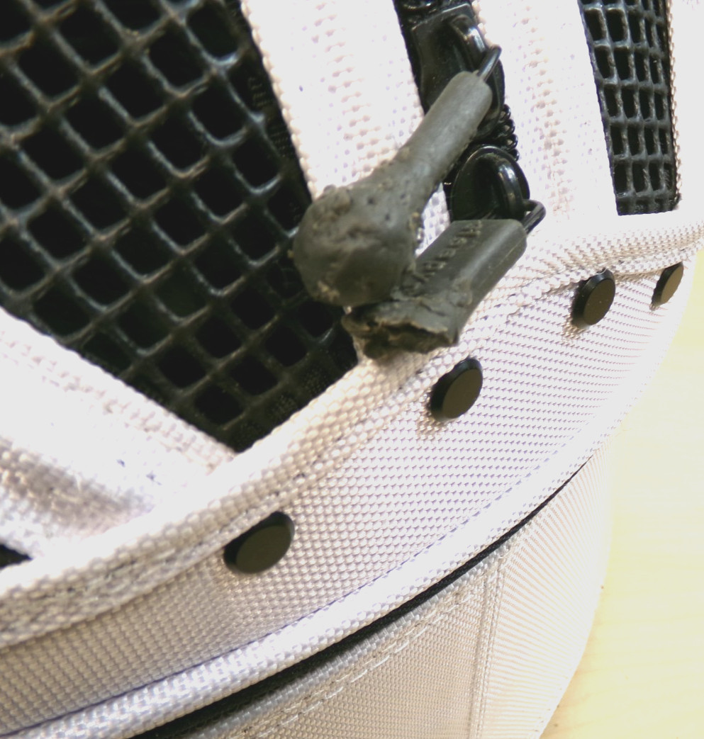 Sleepy Pod Mobile Pet Carrier Bed White Shoulder Strap Pets Up to 15 lb READ