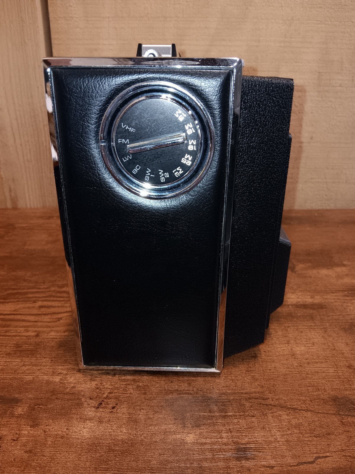 Vintage Zenith Multi-Band Radio Trans-Oceanic Model 7000 VERY CLEAN