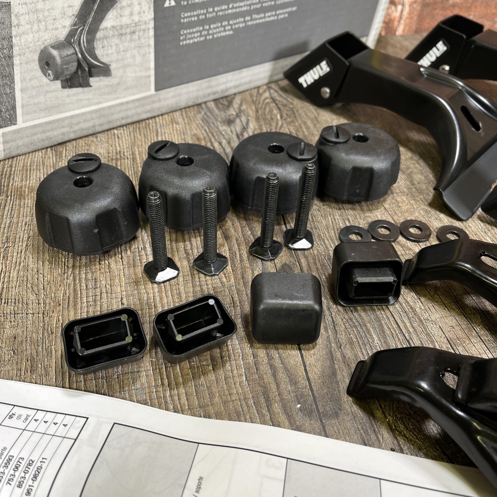 Thule 300 Rain Gutter Foot Pack Roof Rack System 4 Towers Brand New