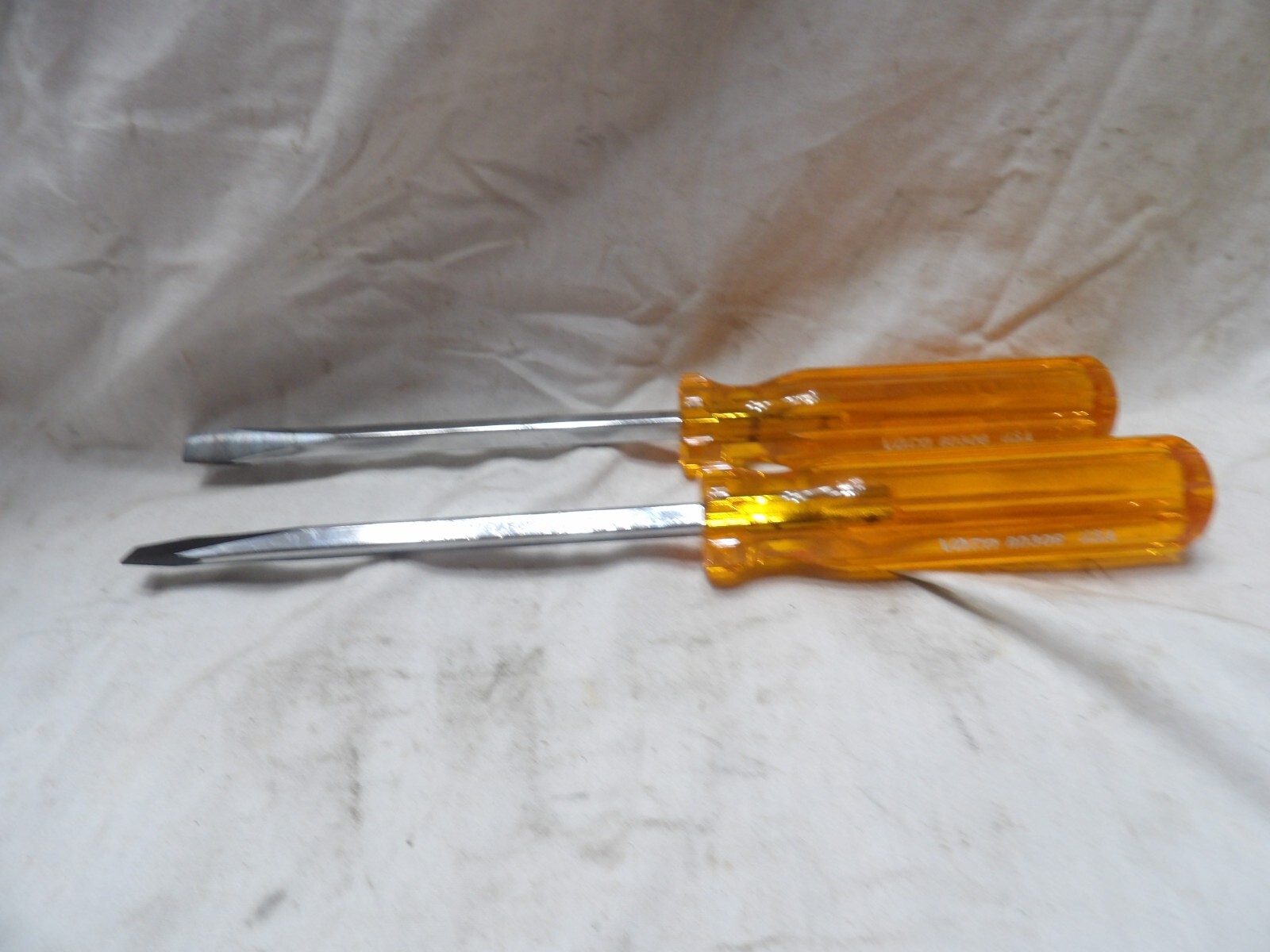 Pair of Vaco 6" Flathead 5/16" Screwdrivers USA