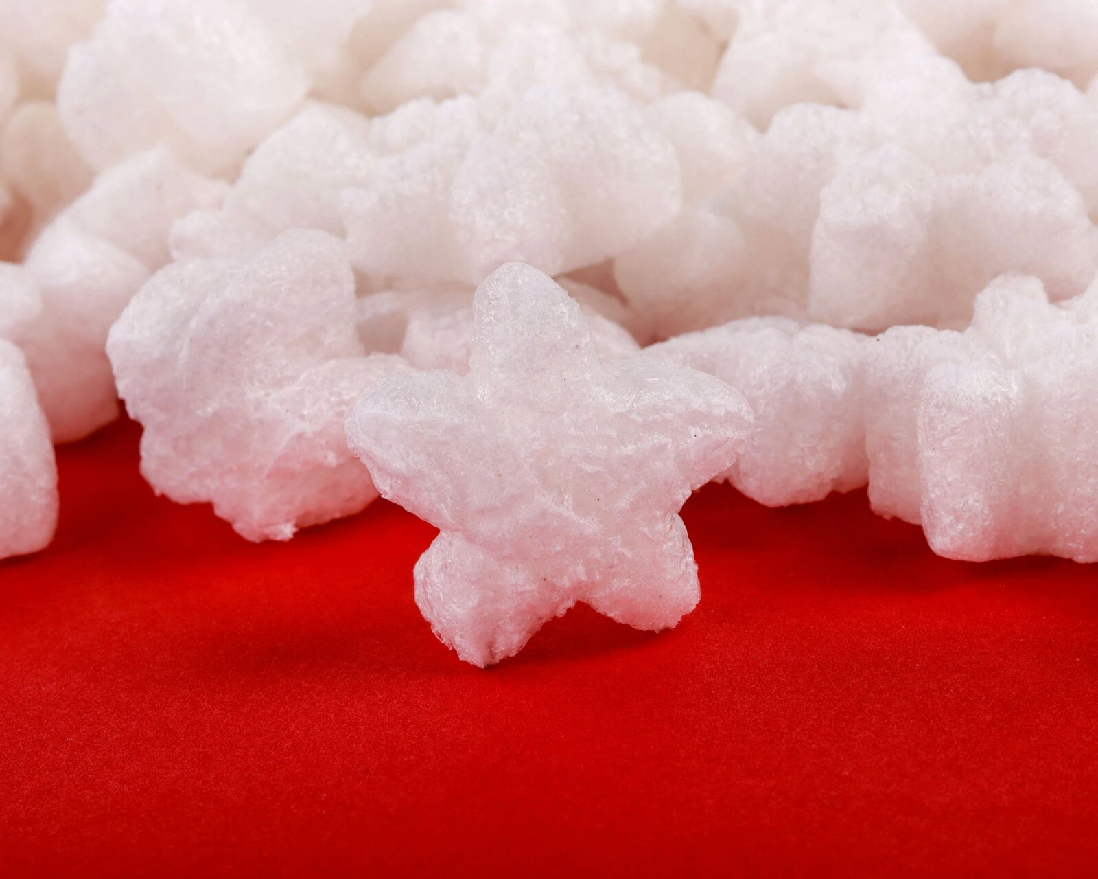 FunPak Packing Peanuts White Star Shape MiniPack .6 cu ft Biodegradable