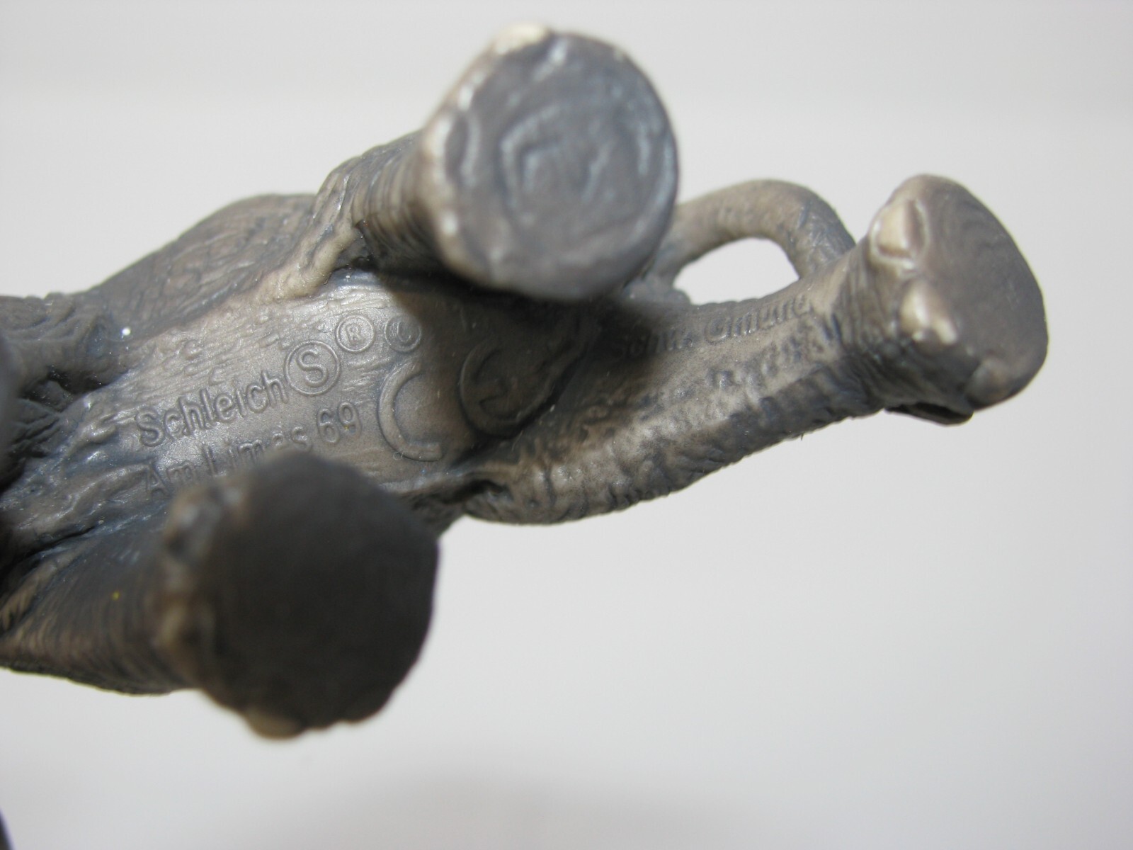 Schleich Female ASIAN ELEPHANT 1 Baby African Elephant plus Off Brand African