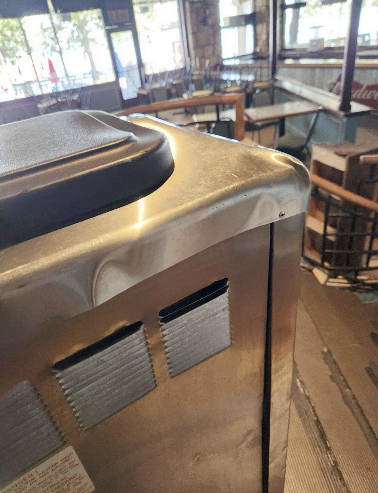 Taylor 358-33 Thick Shake Freezer, One Flavor, Air Cooled, Gravity Fed, 3 Phase