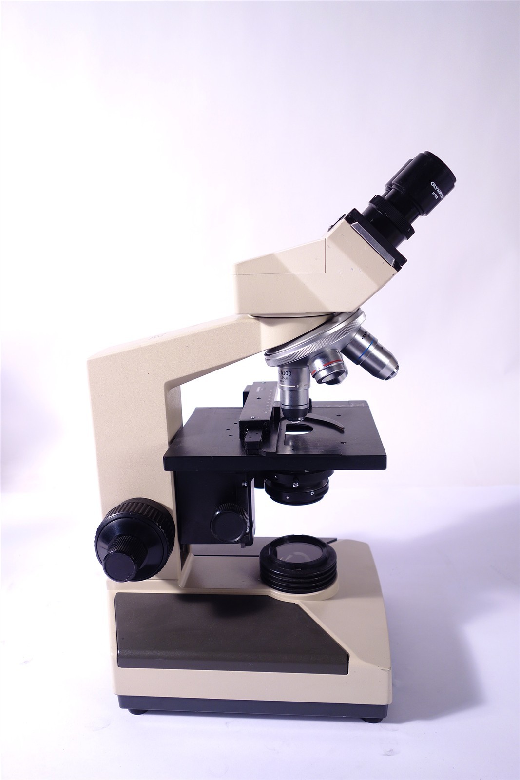 Olympus CHT / CH2 Laboratory Microscope Ready to go.