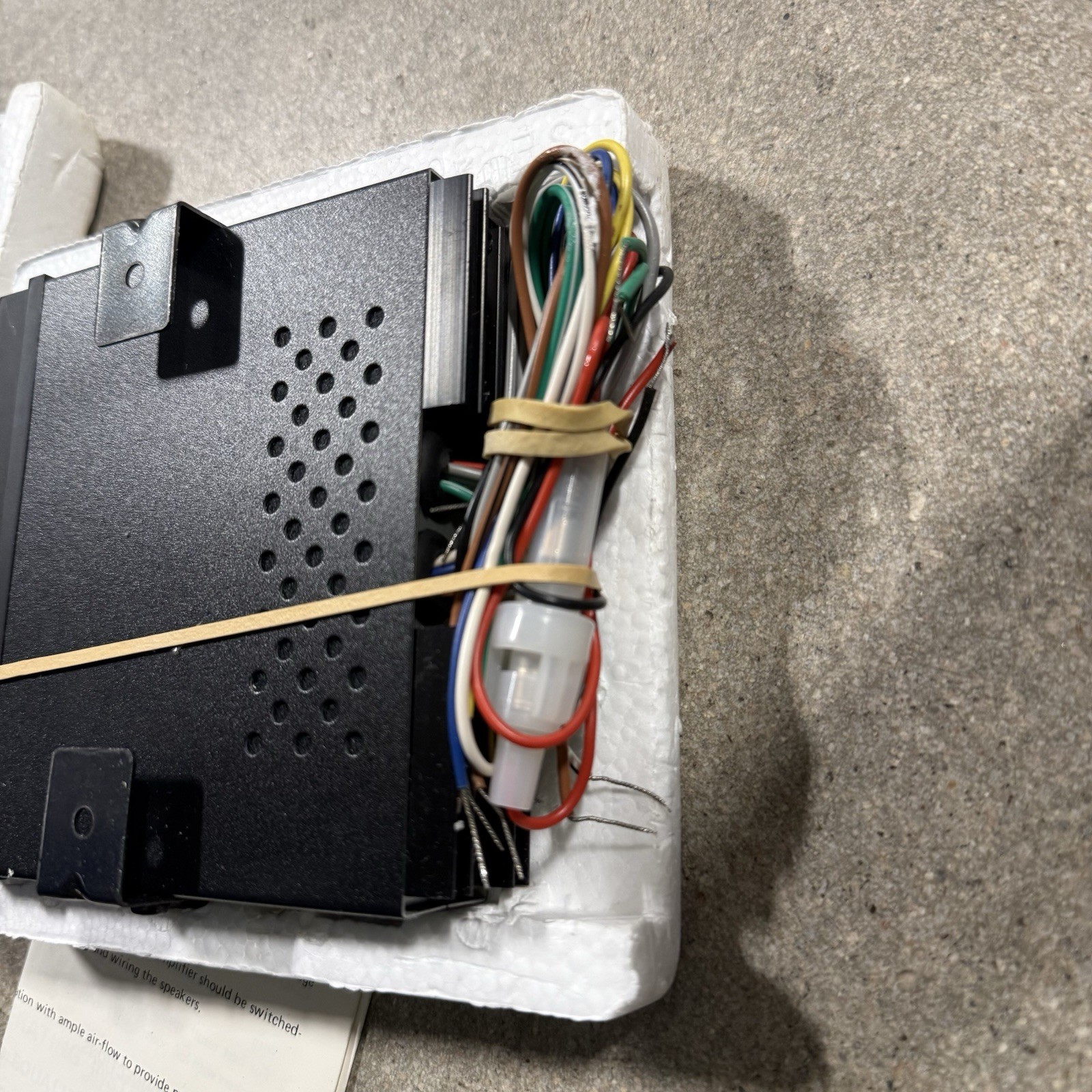 Pyramid SE403G Car Amplifier Equalizer Black Integrated Power *new Old Stock*