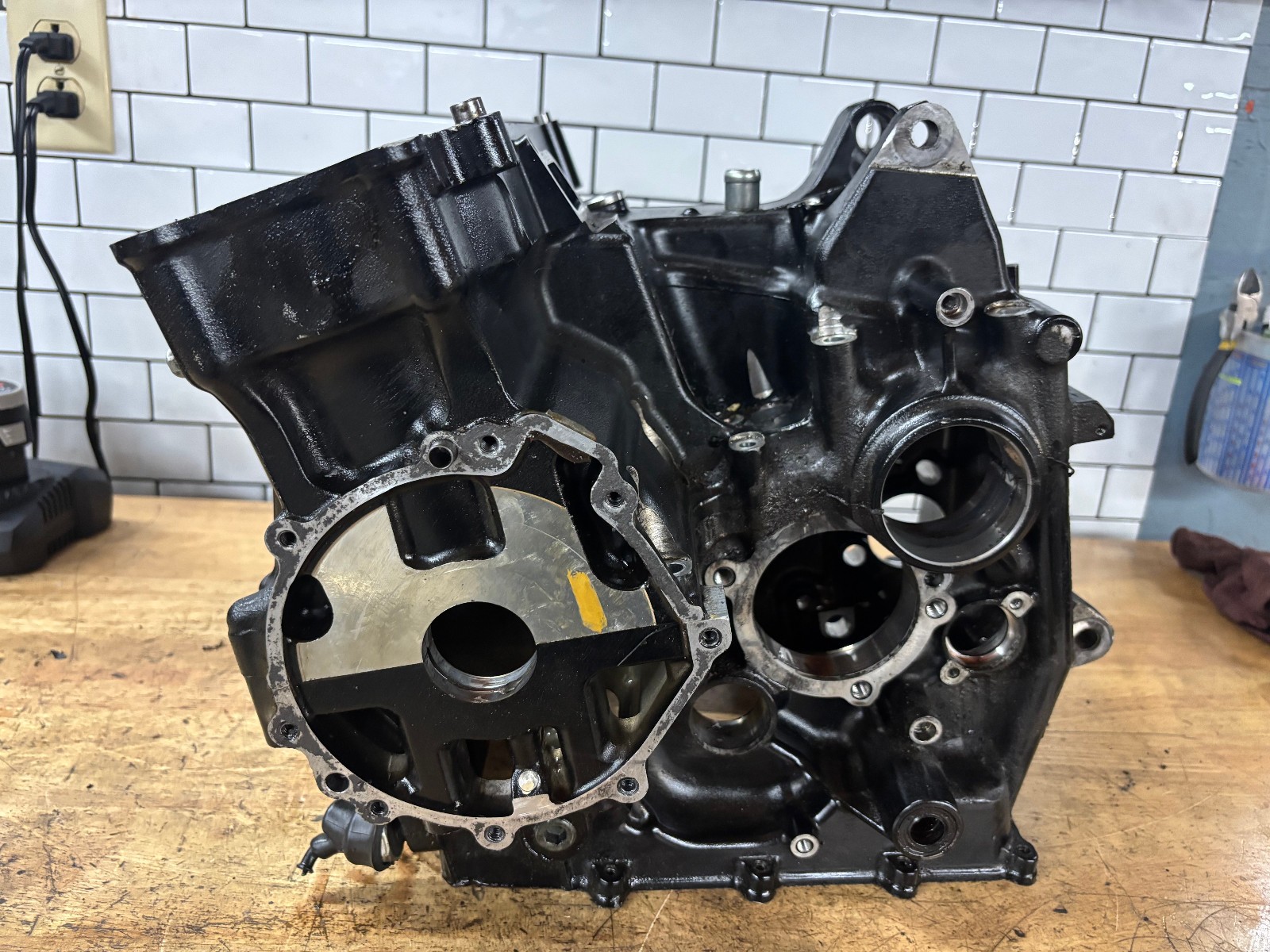 2006-2007 Kawasaki Ninja ZX1000 ZX10R Engine Motor Cases Crankcase