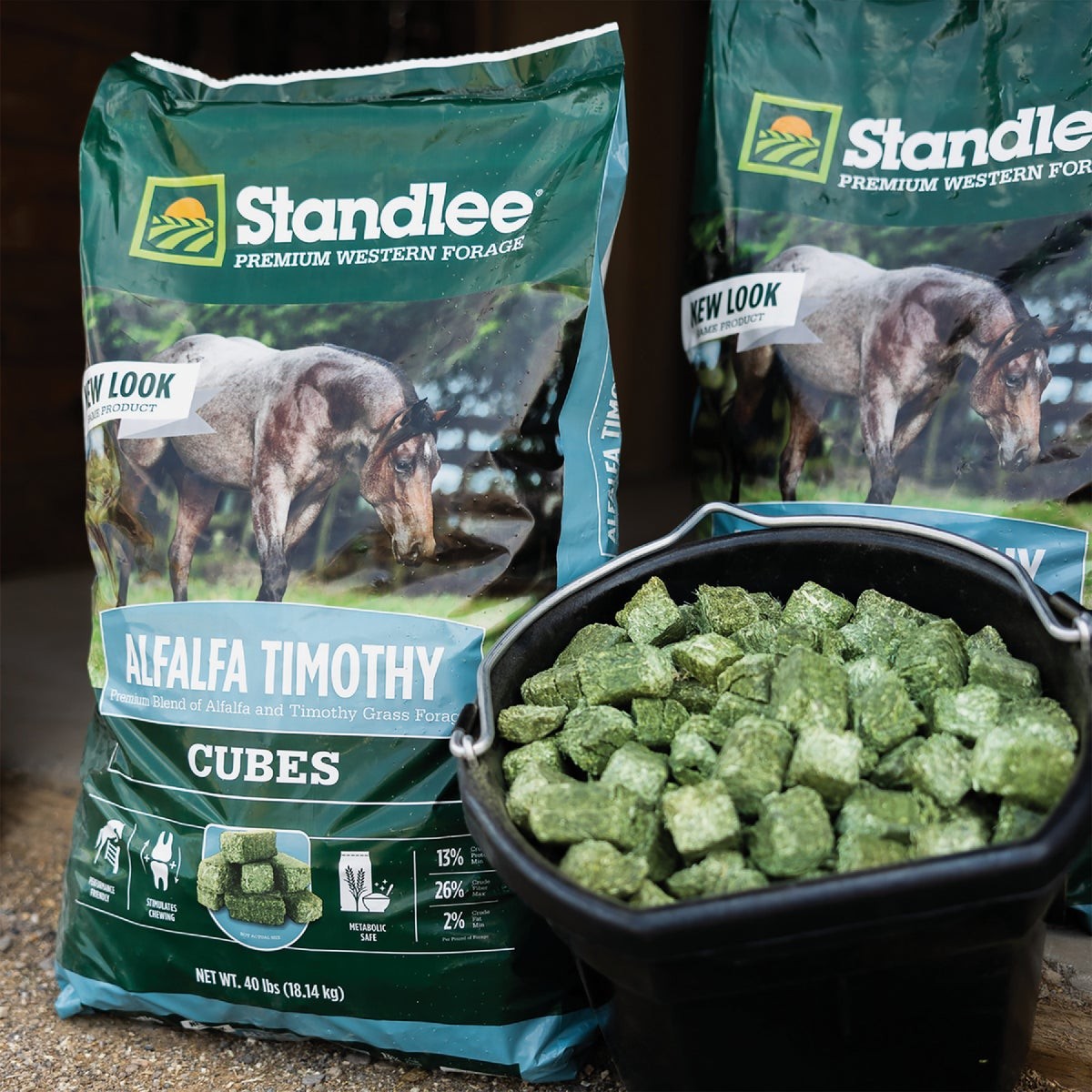 Standlee Premium Western Forage 40 Lb. Alfalfa & Timothy Cubes 1580-40101-0-0