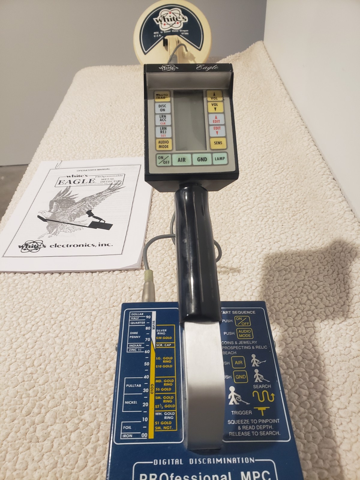 Whites Eagle Metal Detector