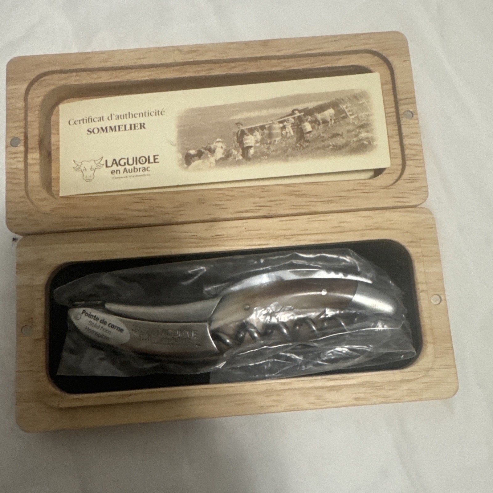 Laguiole En Aubrac Sommelier Waiter's Corkscrew Wine Opener Solid Horn Handle