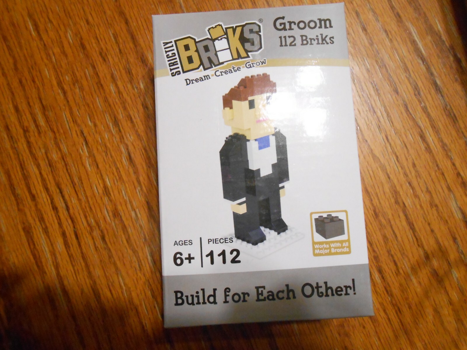 Strictly Briks Building Bricks WEDDING SET - BRIDE, GROOM & WEDDING CAKE NEW!