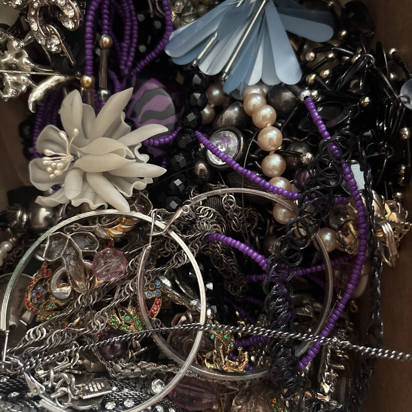 1 Pound Unsorted Tangled Jewelry Vintage Modern Wear Junk Mystery Treasure Hunt