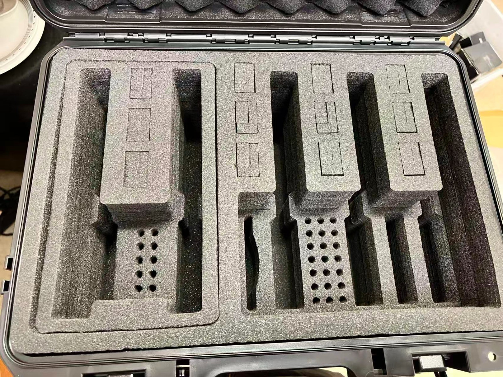 Hard Protective Cases with Pre-cut Lining Lockable Hard