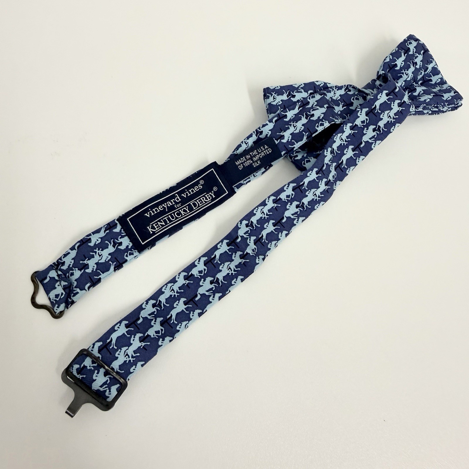 Vineyard Vines NEW Boy's Bow Tie Kentucky Derby Horses Navy Silk 2" (W) 6.5" (L)