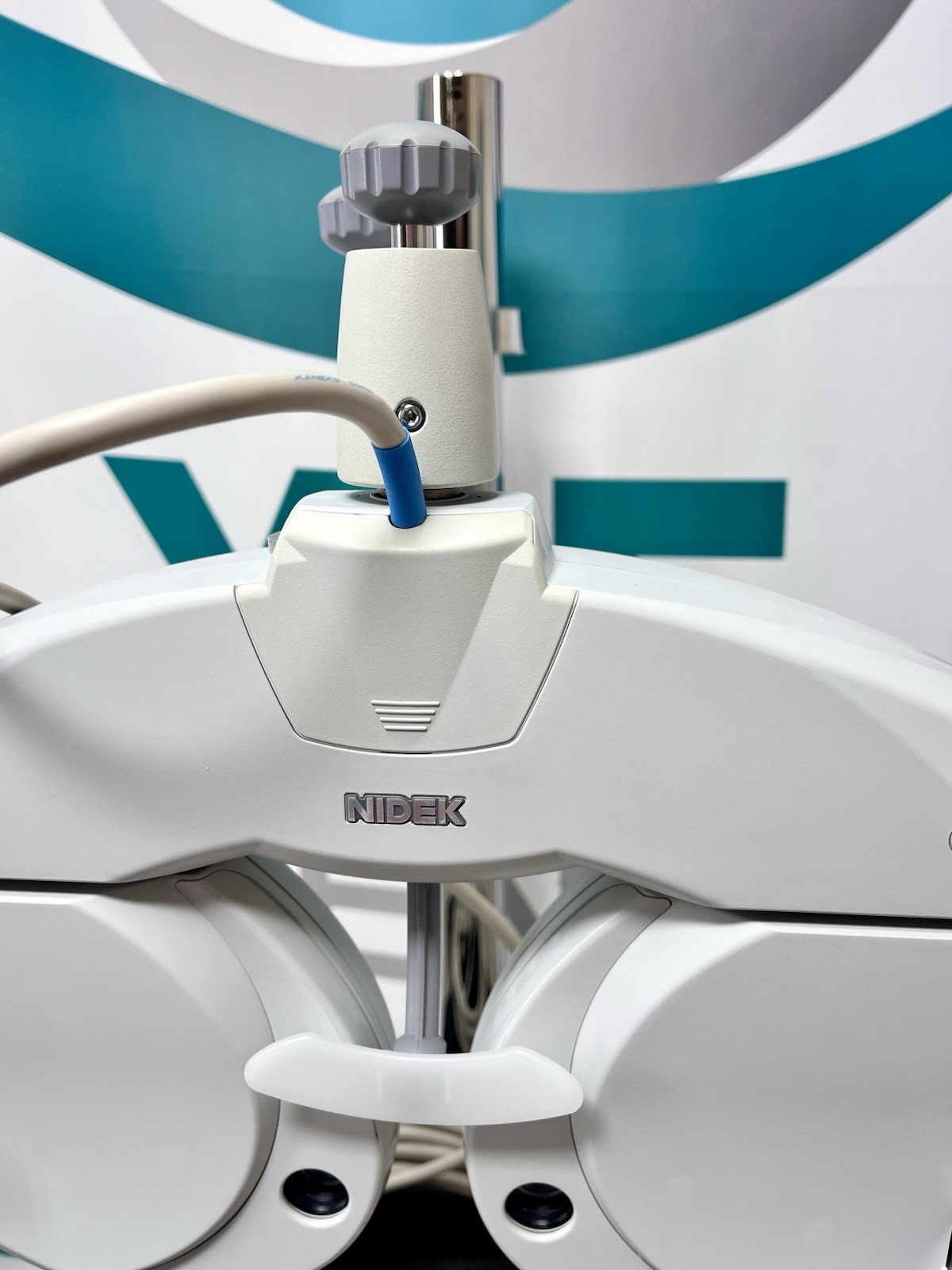 Nidek RT-5100 Auto Phoropter Refractor w/ Control Box