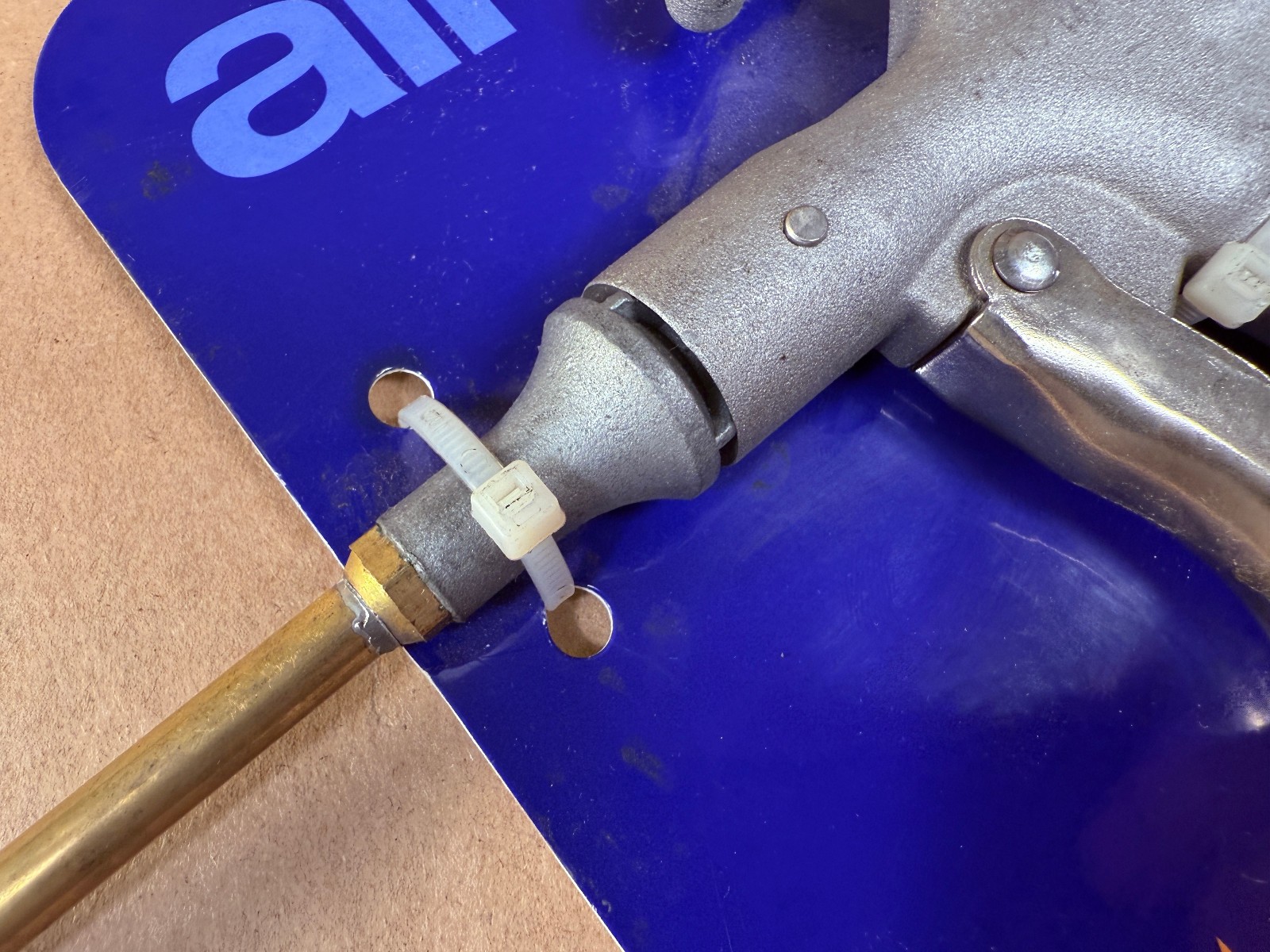 Never Used, In Package - GUARDAIR 76S024 76S Booster Air Gun w/ 24" Extension