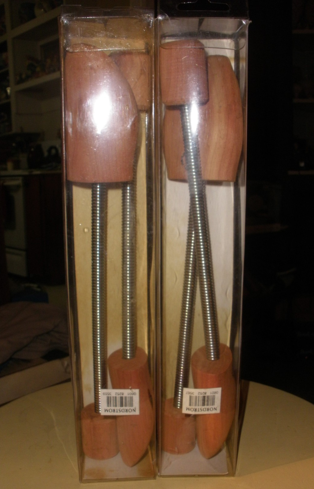 Nordstrom  Womens Cedar Wood Lavender Infused Shoe Shapers Trees Stretcher OS