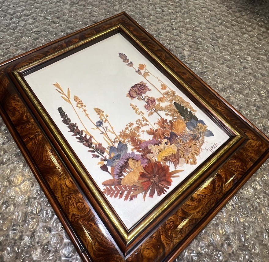 VTG Real Pressed Flower Specimens Framed With Glass Folk Art Wall Hanging Signed
