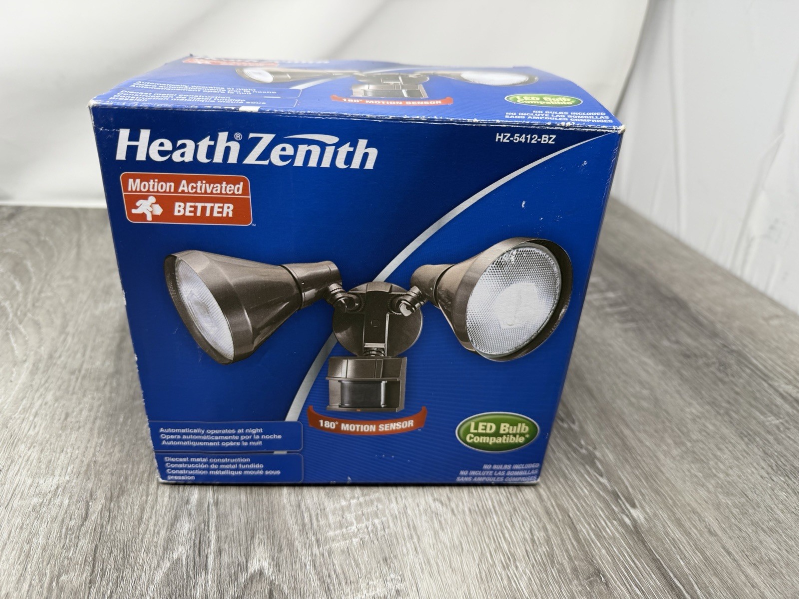 Heath Zenith 180° Motion Sensor Outdoor Security Light Bronze HZ-5412-BZ NEW OB