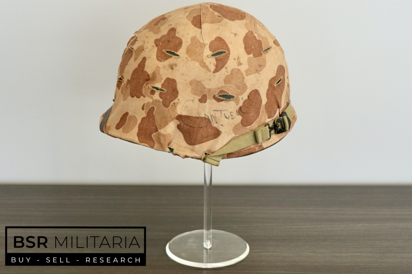 Iraqi / Iraq Helmet Display Stand - Acrylic Combat Museum Headgear Presentation