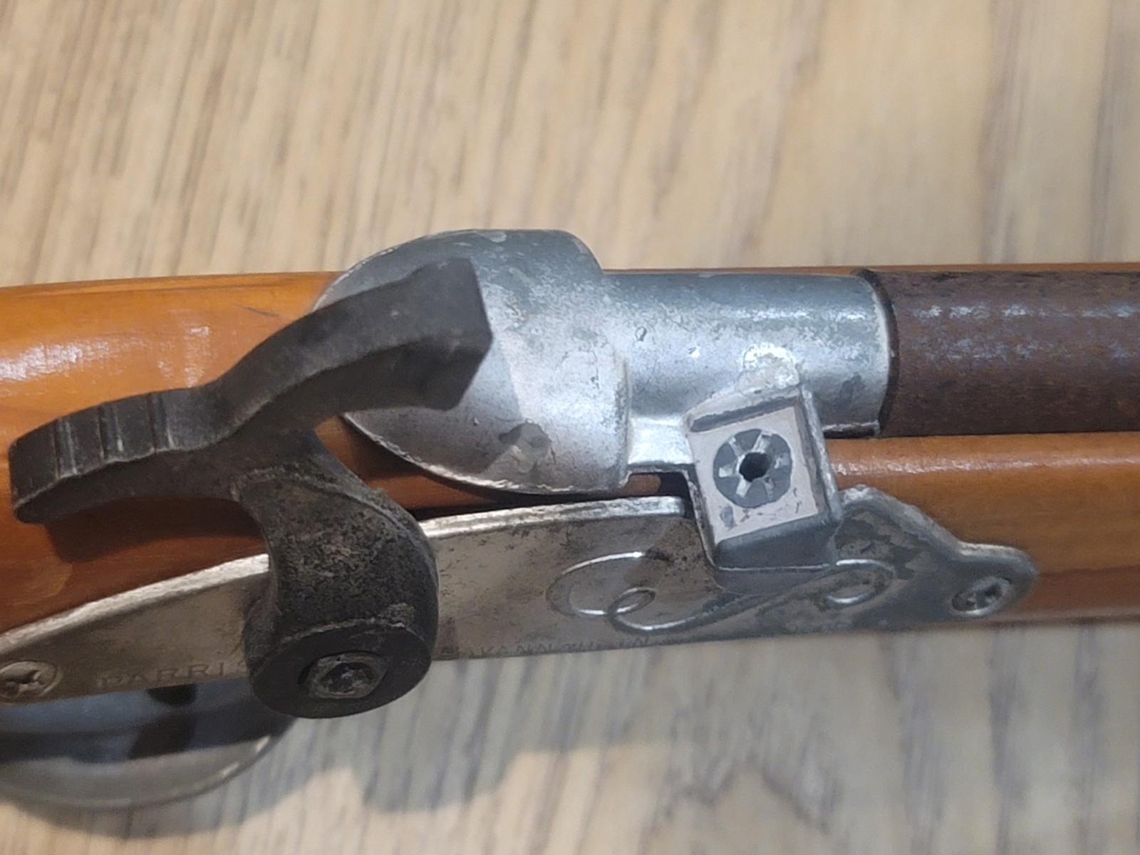 Vintage Parris Flintlock Style Cap Guns Toy Pistol Savannah TN w/ Napoleon Hat