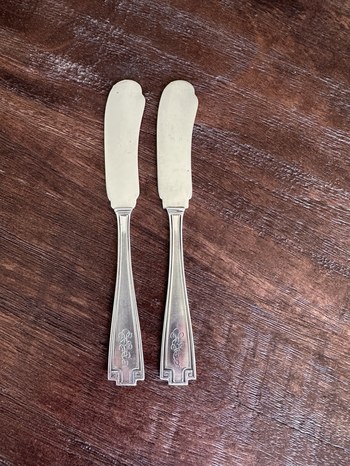 Antique Sterling GORHAM ETRUSCAN 1913 Flat Butter Knives Mono ART DECO! Lot of 2