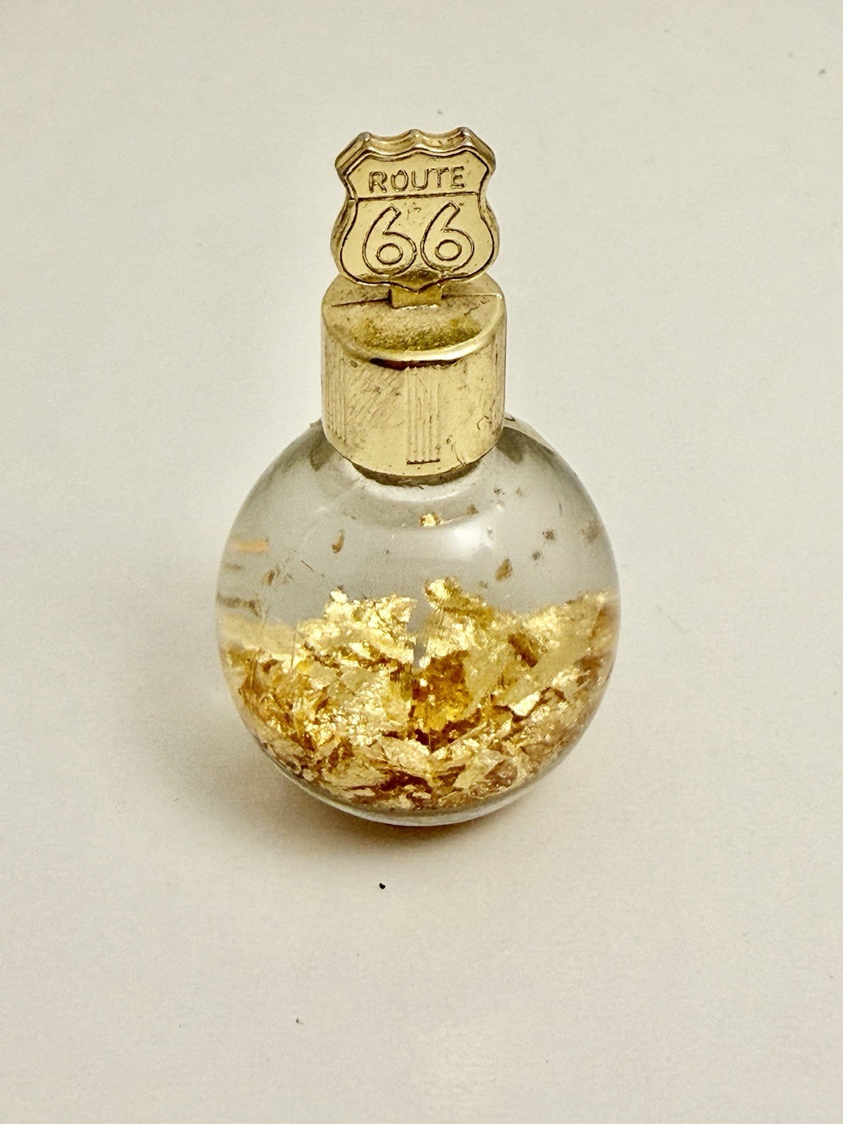 Vintage Route 66 Arizona Souvenir Genuine Gold Flakes Bottle 2.5”x1.25” 56.6gTW