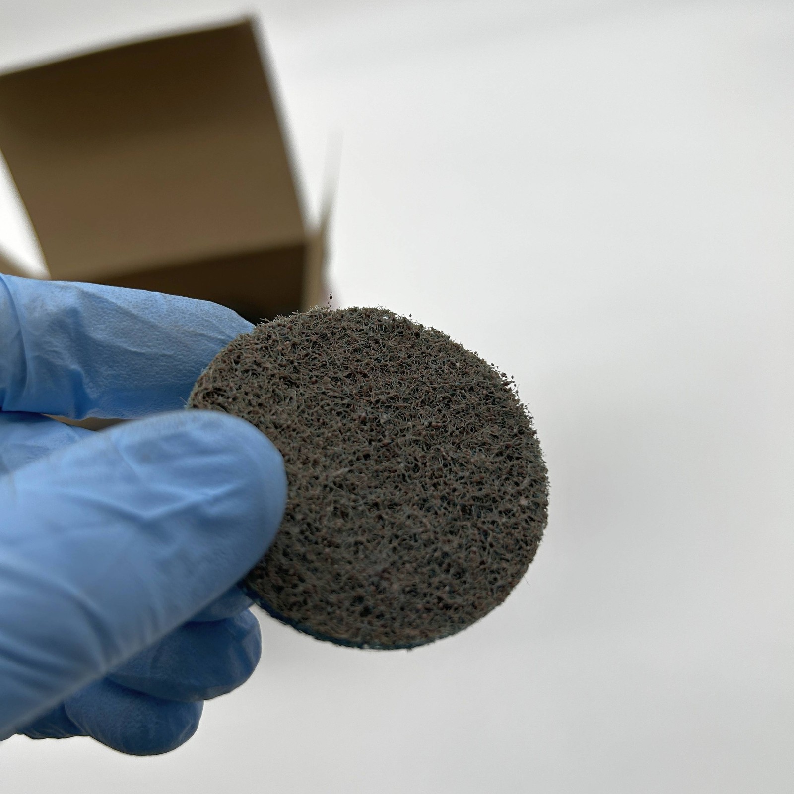 3M Scotch Brite Roloc 54135 AL Surface Condition Disc 2" TR A-Wht Very Fine 50pk