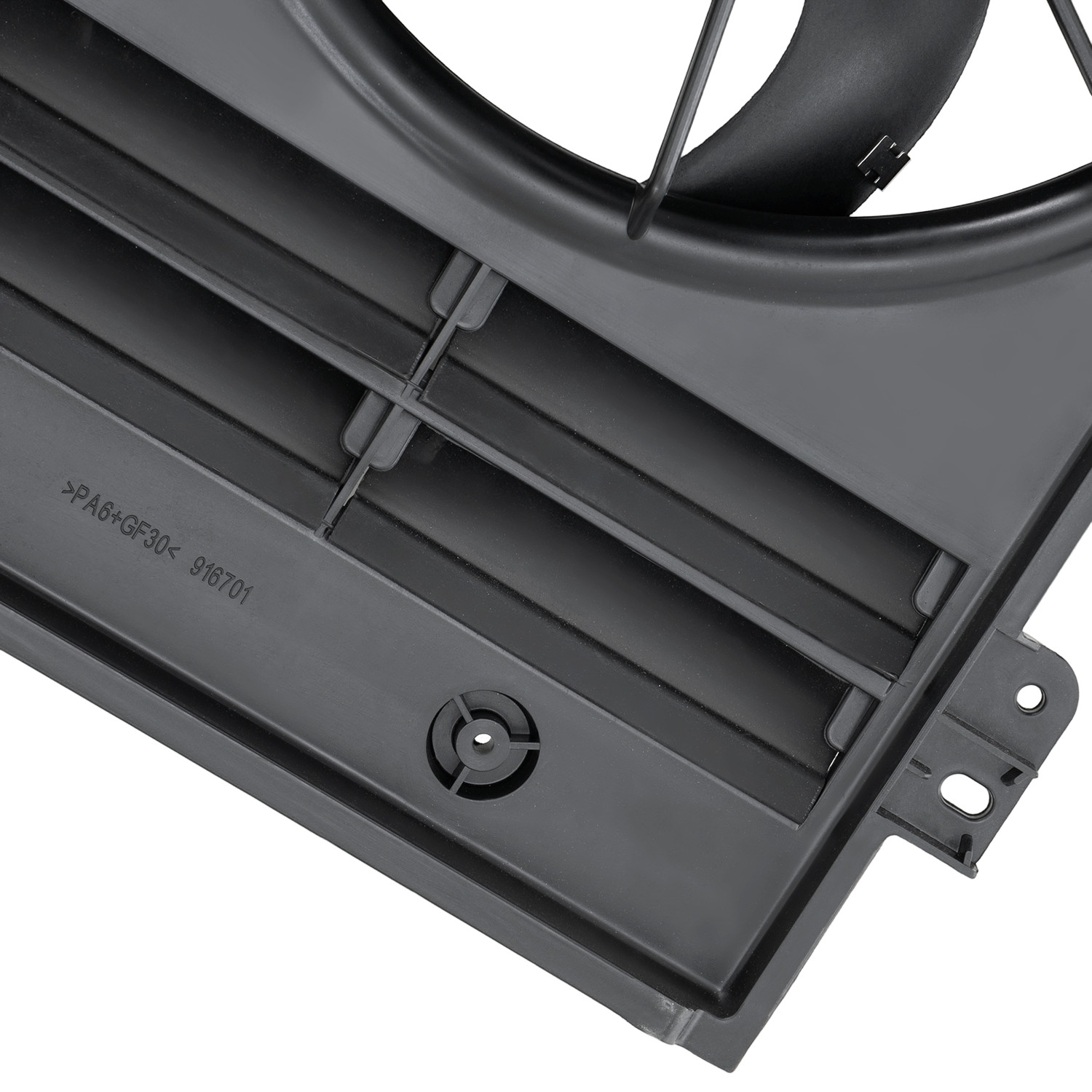 Radiator Cooling Fan Assembly For VW Golf Jetta CC Beetle Passat Tiguan AUDI A3