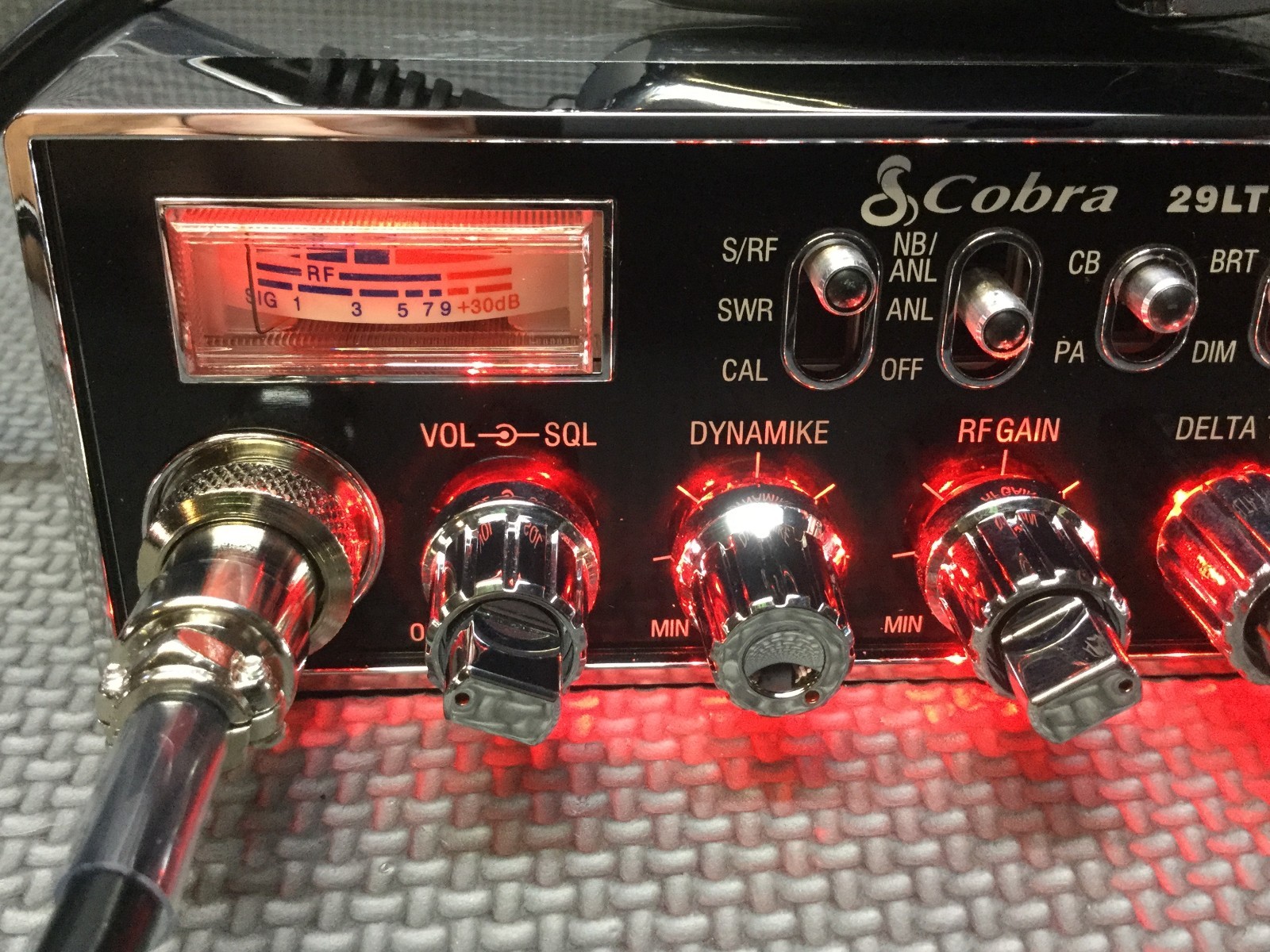 Cobra 29 Chrome - Red Light edition - PERFORMANCE TUNE + RECEIVE ENHANCE + ECHO