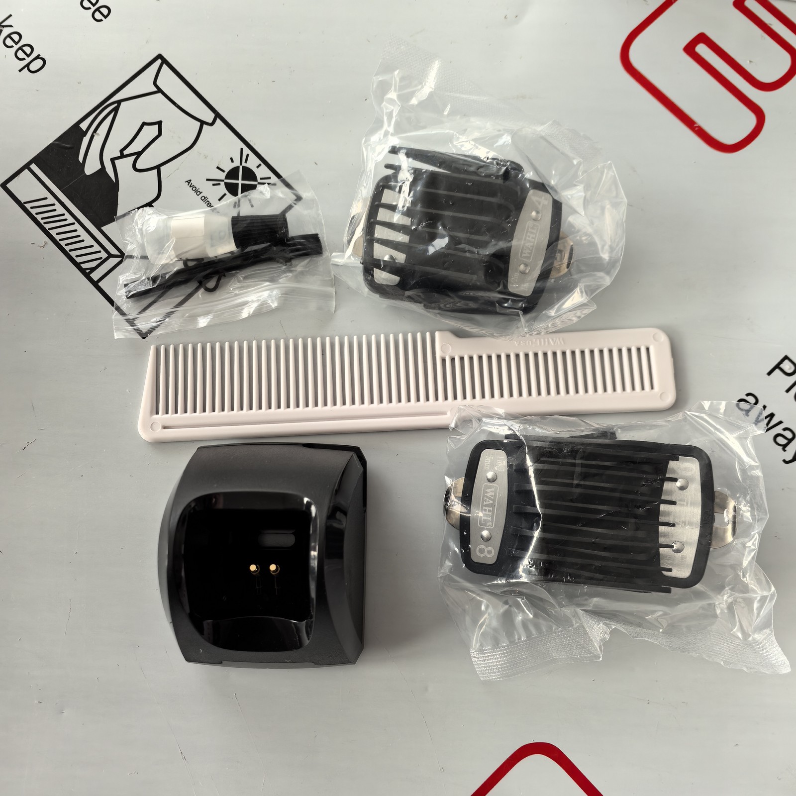 Wahl Professional 5-Star Cordless Gold Magic Clip Hair Clipper 8148-700 w/ Stand