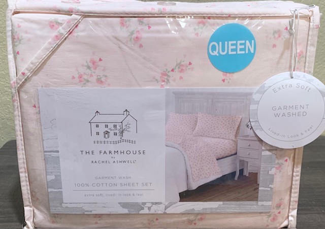 THE FARMHOUSE by Rachel Ashwell Queen Sheet Set Pale Pink with Roses & Hearts