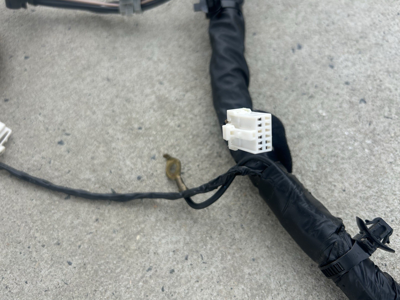 Genuine Hyundai Wiring Assembly - Front (Part No.: 91151-4R020)