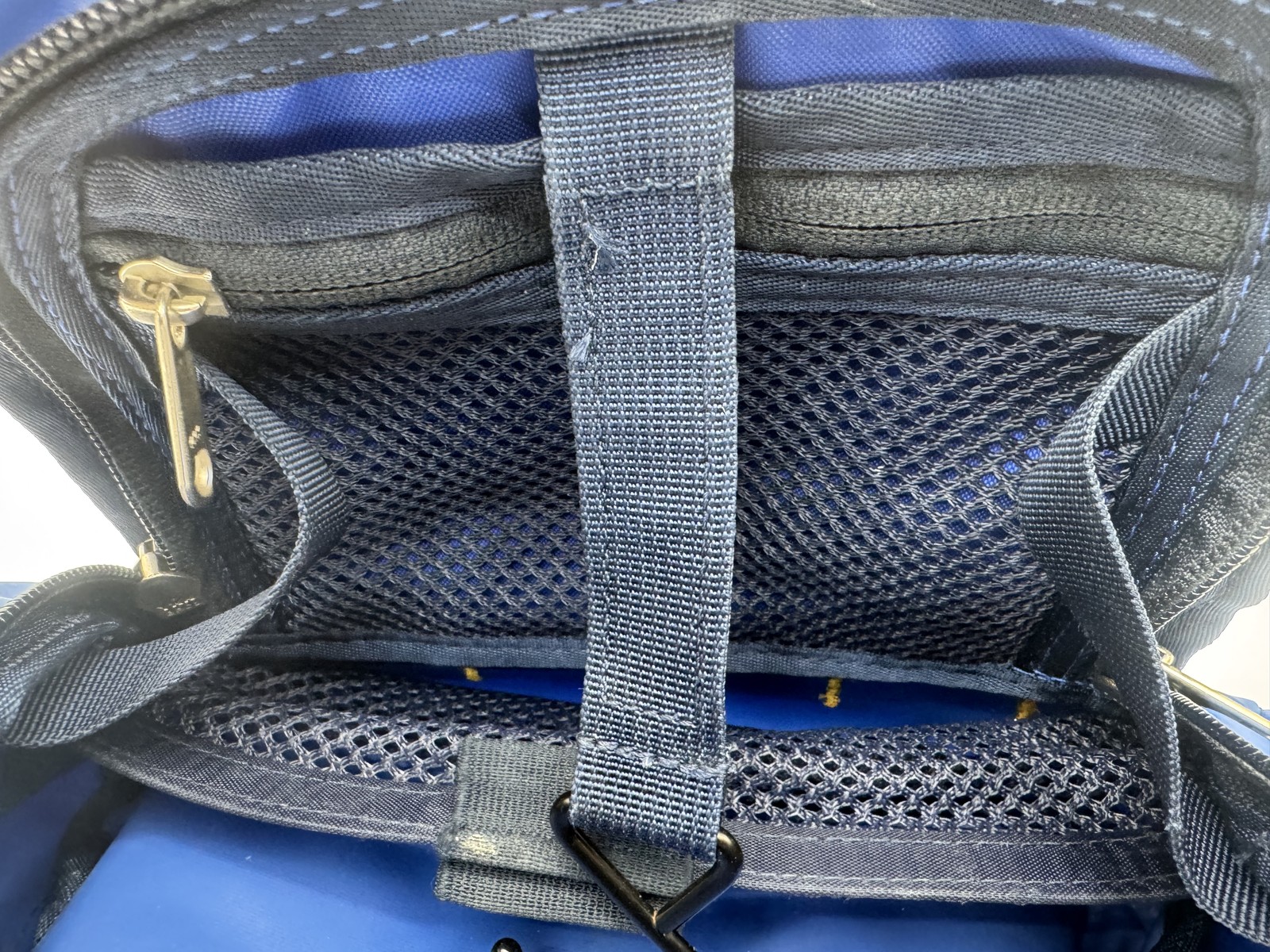 The North Face Base Camp Toiletry Travel Bag Blue Hanging Dopp Kit T118/T518