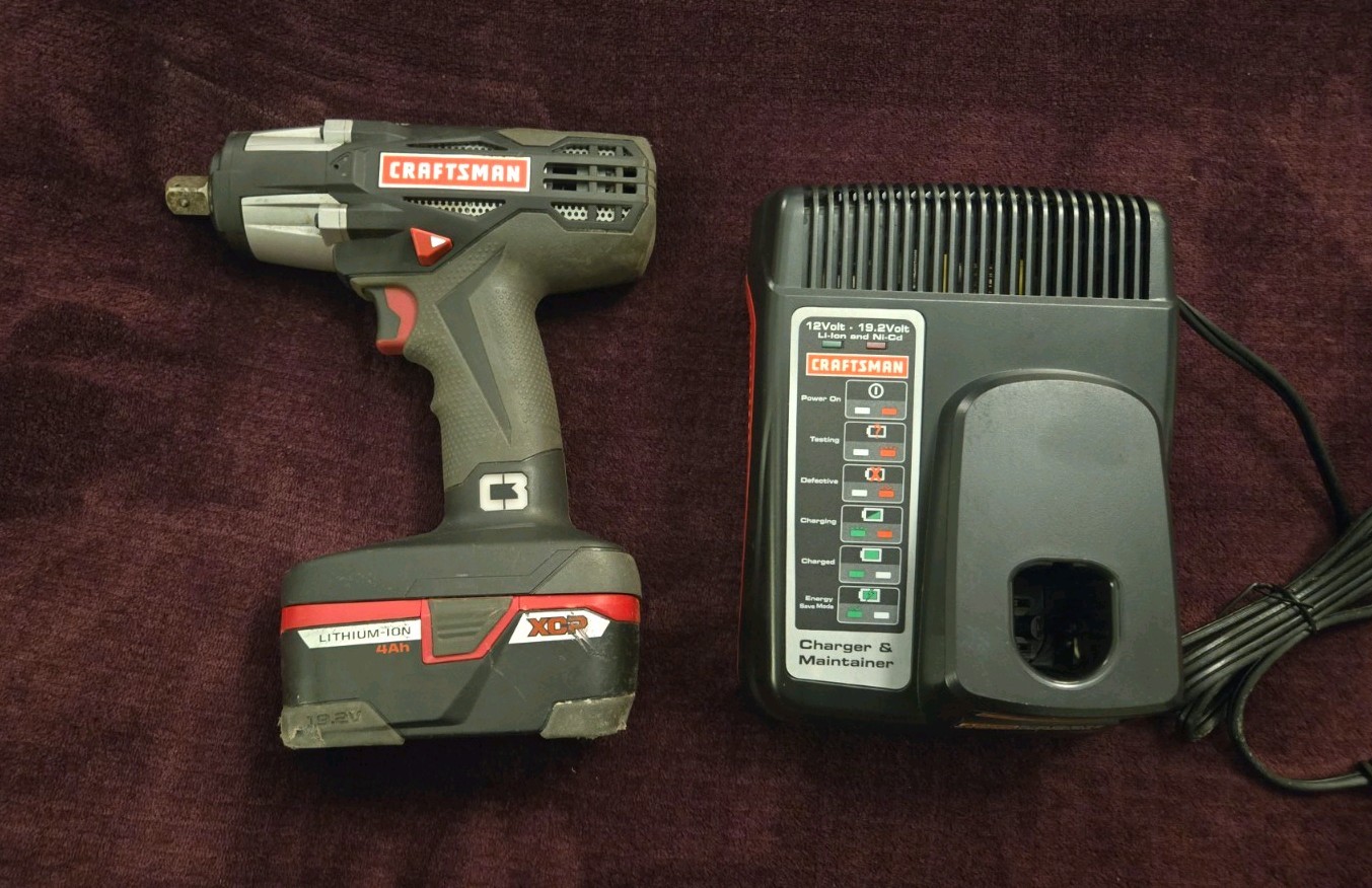 Craftsman C3 19.2v 1/2 HD Impact Wrench 315.ID2030  w/ 4Ah Battery & Charger