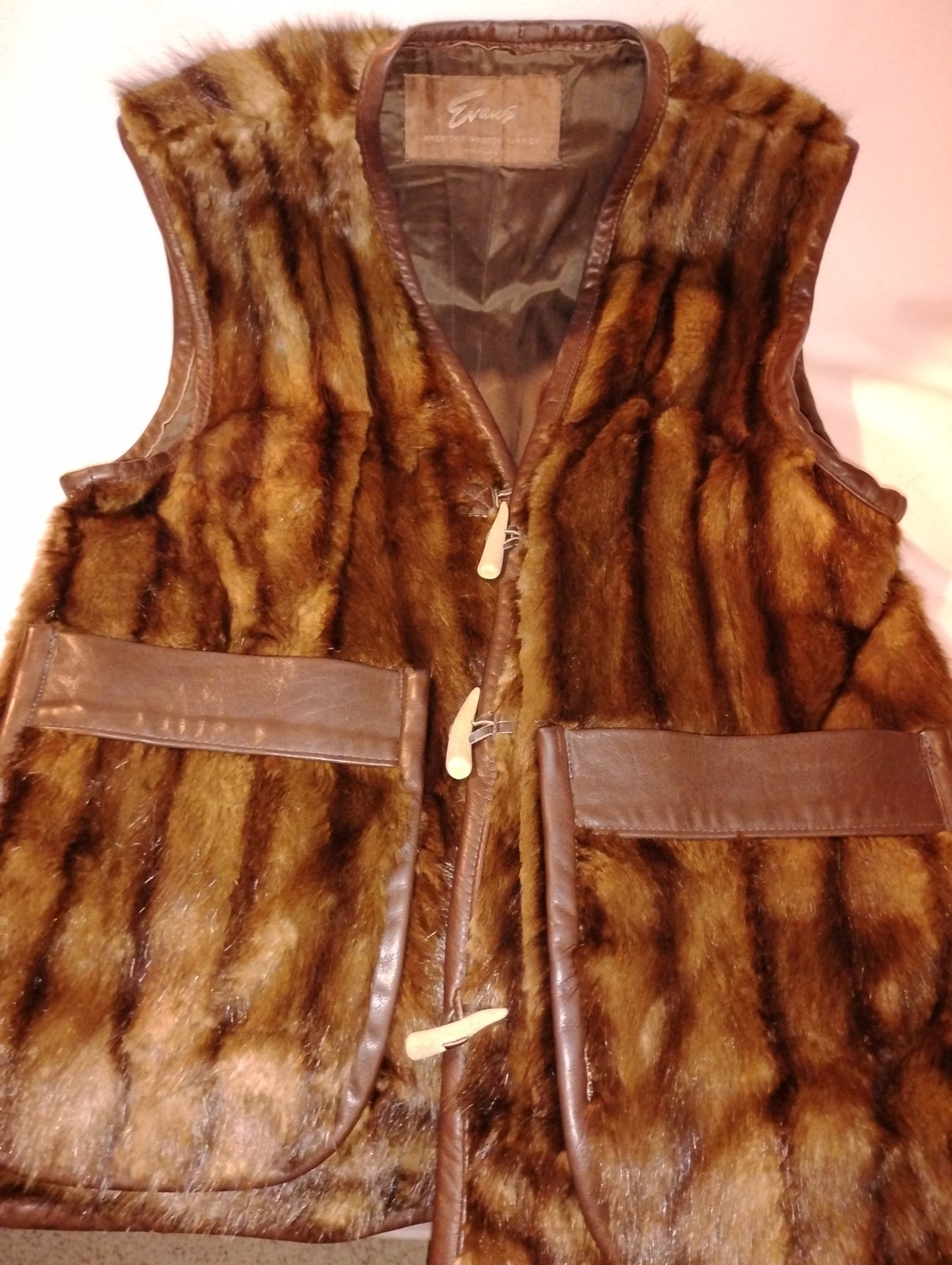 VINTAGE MENS MINK FUR VEST DEER ANTLER TAXIDERMY MOUNTAIN MAN MANCAVE HUNTER HTF