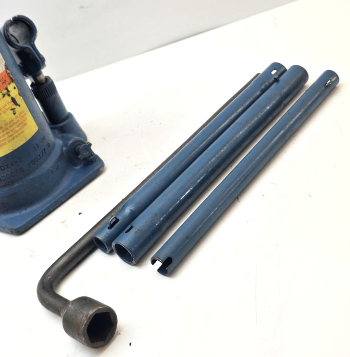 Mercedes Sprinter 2500 2012-2014 Bottle Jack and Tools A9035800018 OEM