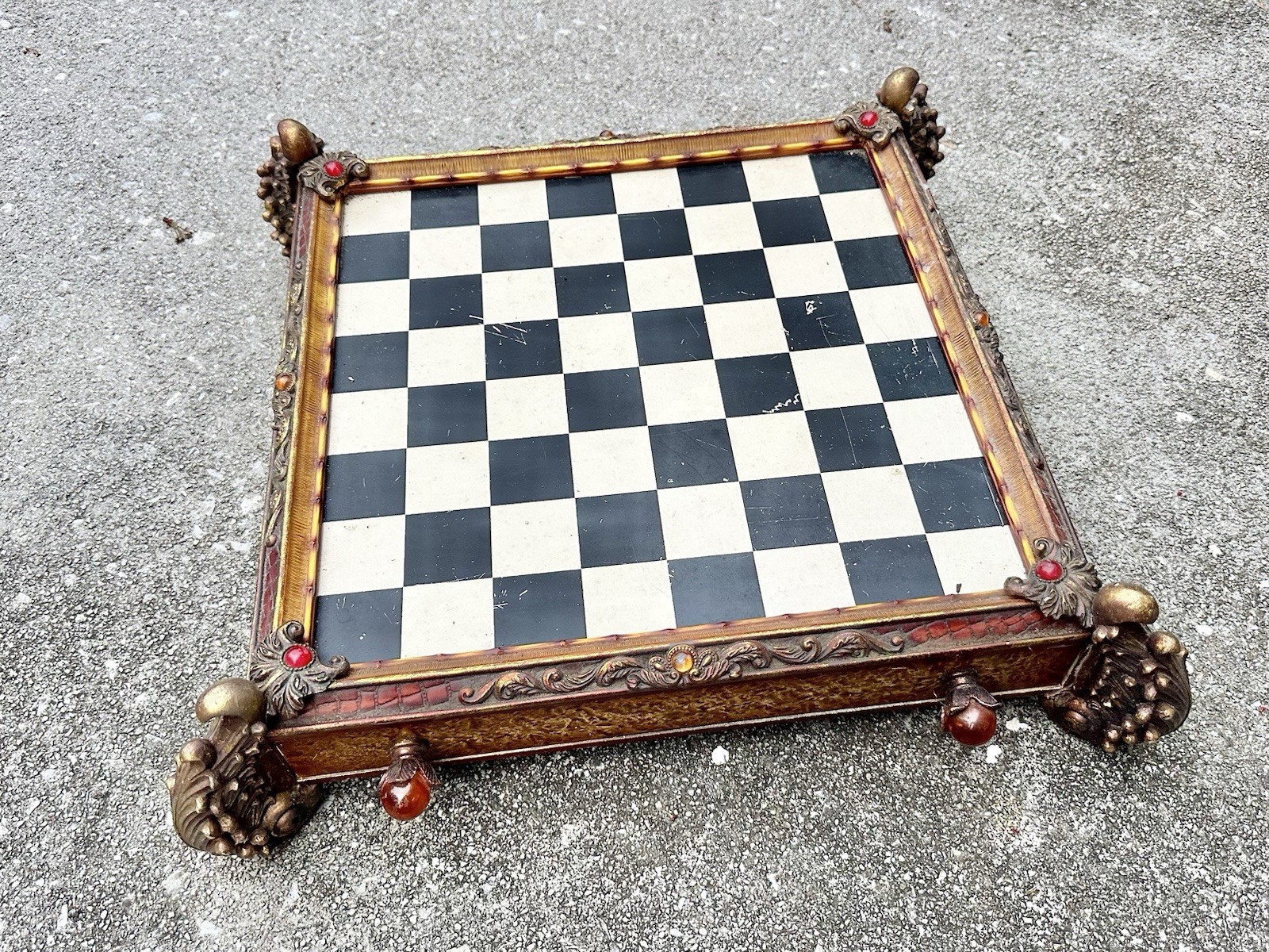 Oriental Accent Safari Wildlife Chess Set Hand Painted Resin Piece Storage Board