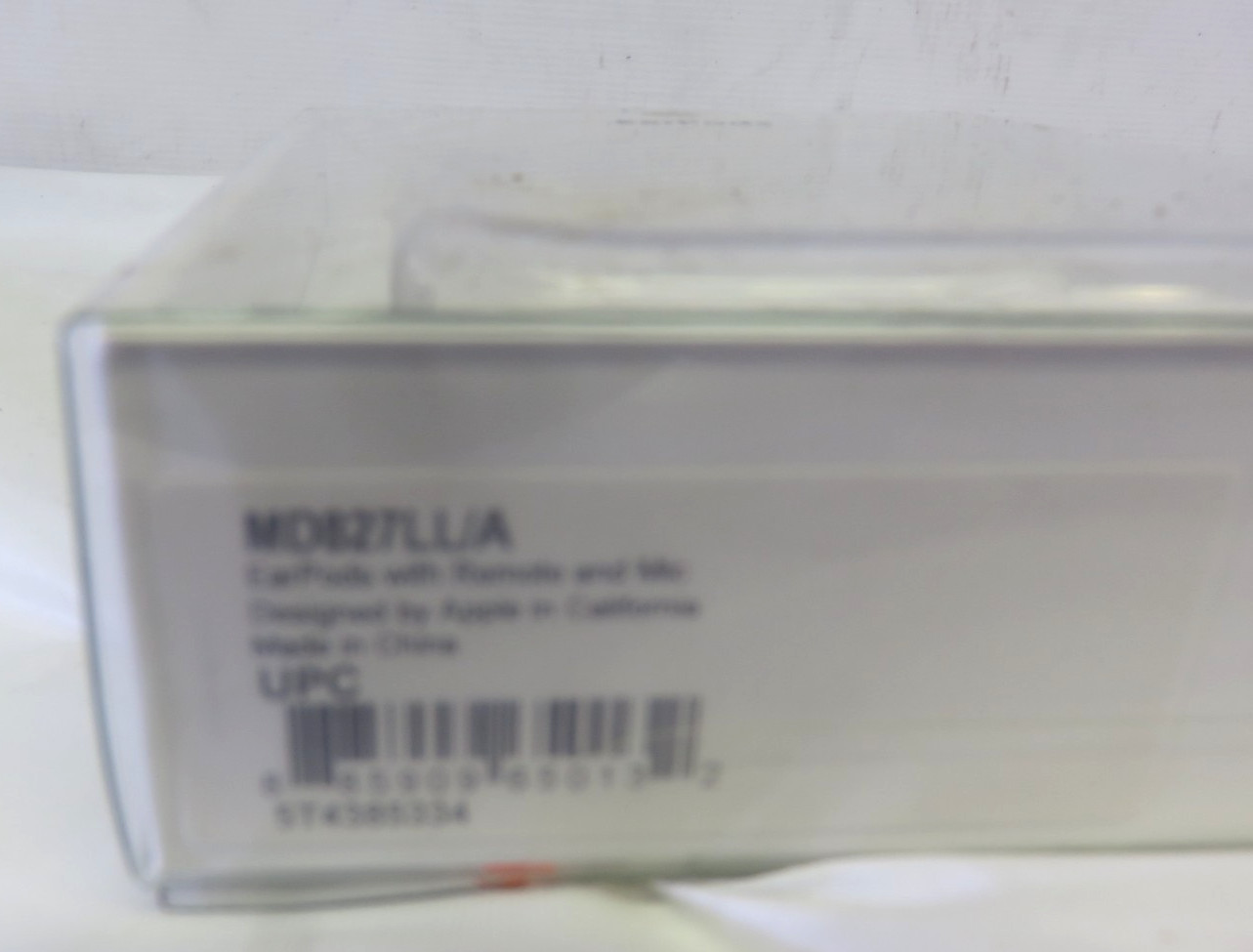 Original OEM Apple iPhone Wired 3.5mm Headset EarPods Headphones MD827LL/A, NEW