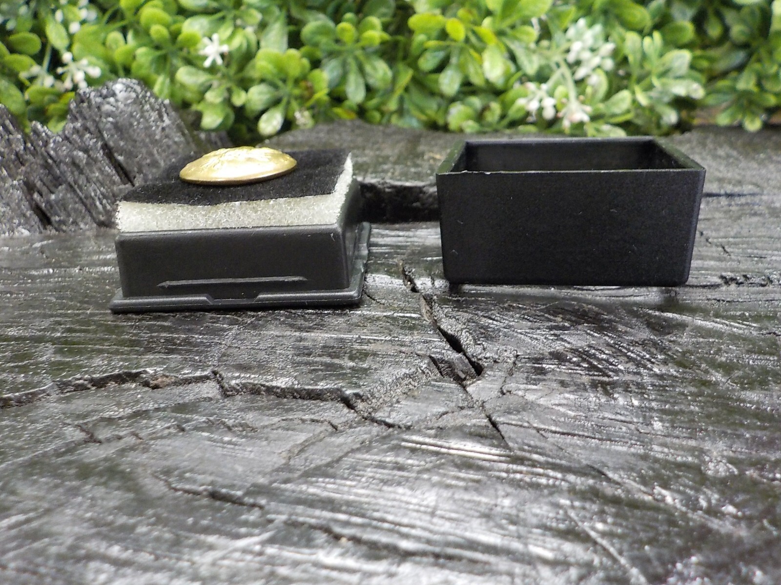 Old Rare Vintage Antique Relic Pre Civil War Militia Officers Coat Button w/Gold