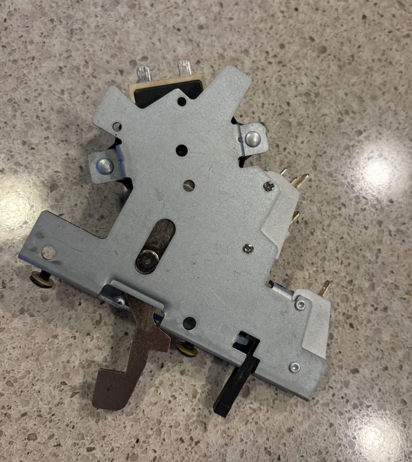 ** GE Profile PHS930YPFS Induction range oven door latch* WB10X29077